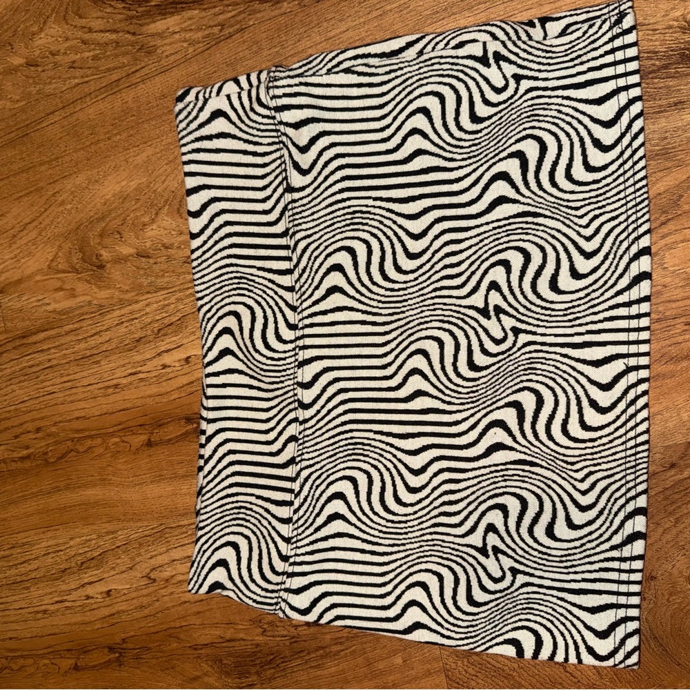 Black & White Wavy Stripe Mini Skirt